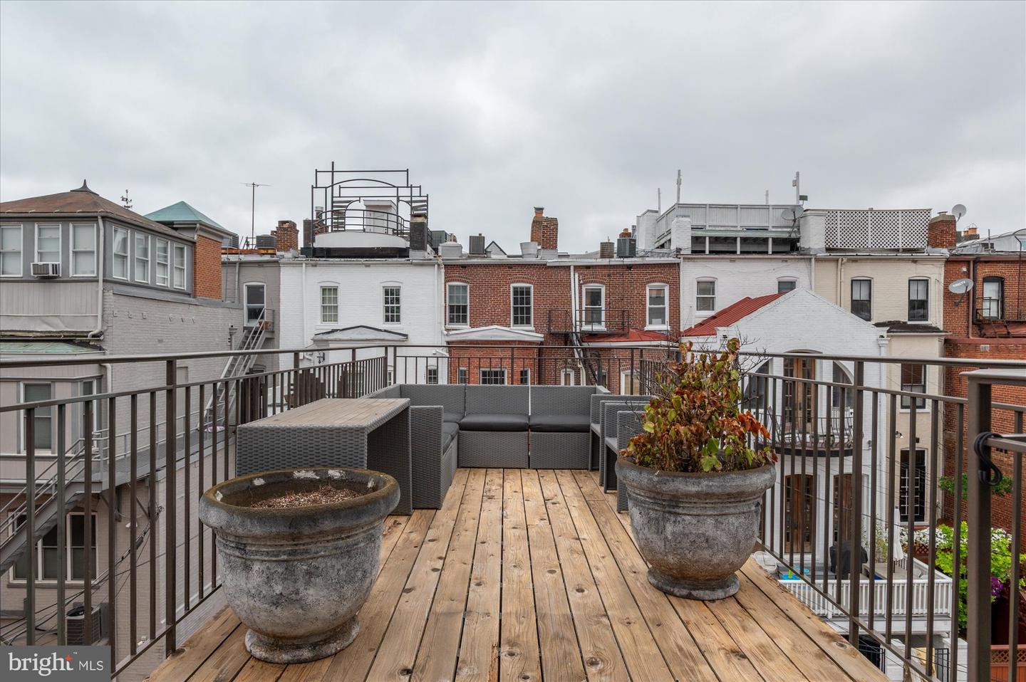 2025 HILLYER PL NW #4, WASHINGTON, District Of Columbia 20009, 2 Bedrooms Bedrooms, ,2 BathroomsBathrooms,Residential,For sale,2025 HILLYER PL NW #4,DCDC2217596 MLS # DCDC2217596