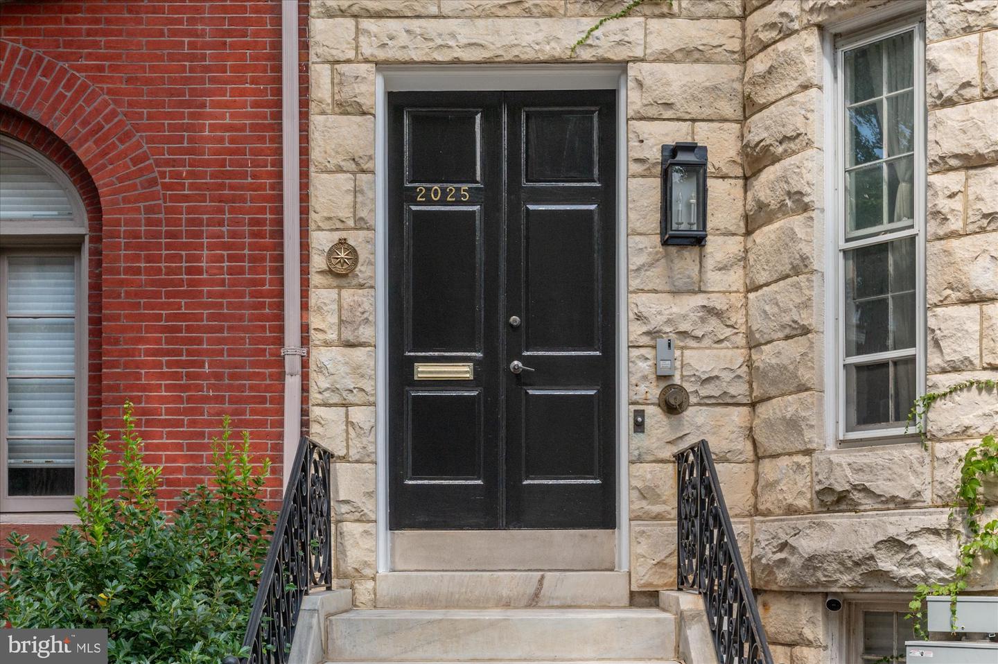 2025 HILLYER PL NW #4, WASHINGTON, District Of Columbia 20009, 2 Bedrooms Bedrooms, ,2 BathroomsBathrooms,Residential,For sale,2025 HILLYER PL NW #4,DCDC2217596 MLS # DCDC2217596