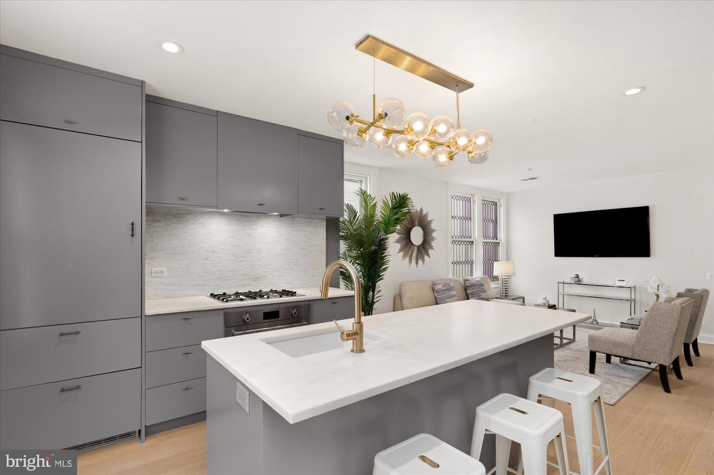 2025 HILLYER PL NW #4, WASHINGTON, District Of Columbia 20009, 2 Bedrooms Bedrooms, ,2 BathroomsBathrooms,Residential,For sale,2025 HILLYER PL NW #4,DCDC2217596 MLS # DCDC2217596