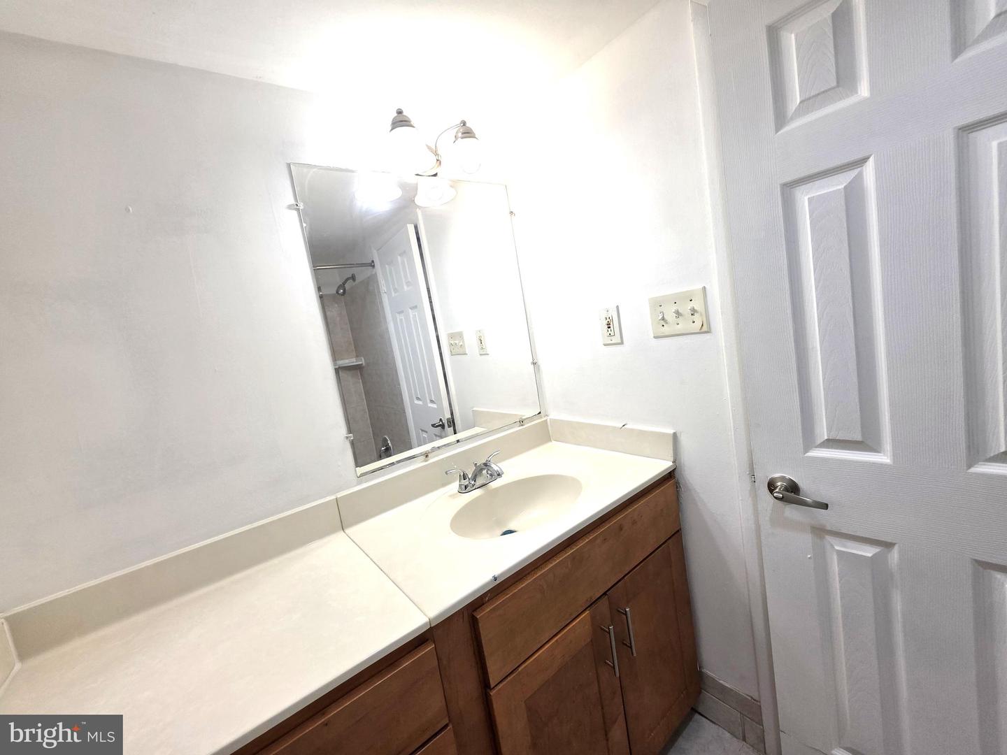 3376 WOODBURN RD #32, ANNANDALE, Virginia 22003, 2 Bedrooms Bedrooms, ,1 BathroomBathrooms,Residential,For sale,3376 WOODBURN RD #32,VAFX2264554 MLS # VAFX2264554 3376 WOODBURN RD #32, ANNANDALE, Virginia 22003, 2 Bedrooms Bedrooms, ,1 BathroomBathrooms,Residential,For sale,3376 WOODBURN RD #32,VAFX2264554 MLS # VAFX2264554