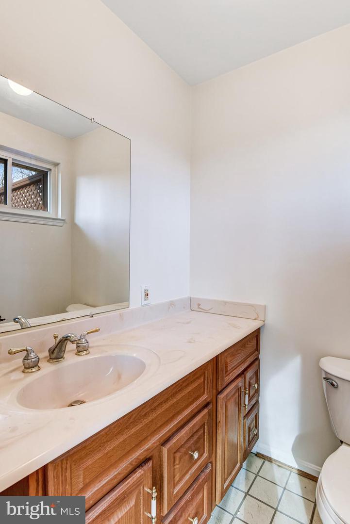 5370 GAINSBOROUGH DR, FAIRFAX, Virginia 22032, 4 Bedrooms Bedrooms, ,2 BathroomsBathrooms,Residential,For sale,5370 GAINSBOROUGH DR,VAFX2265396 MLS # VAFX2265396