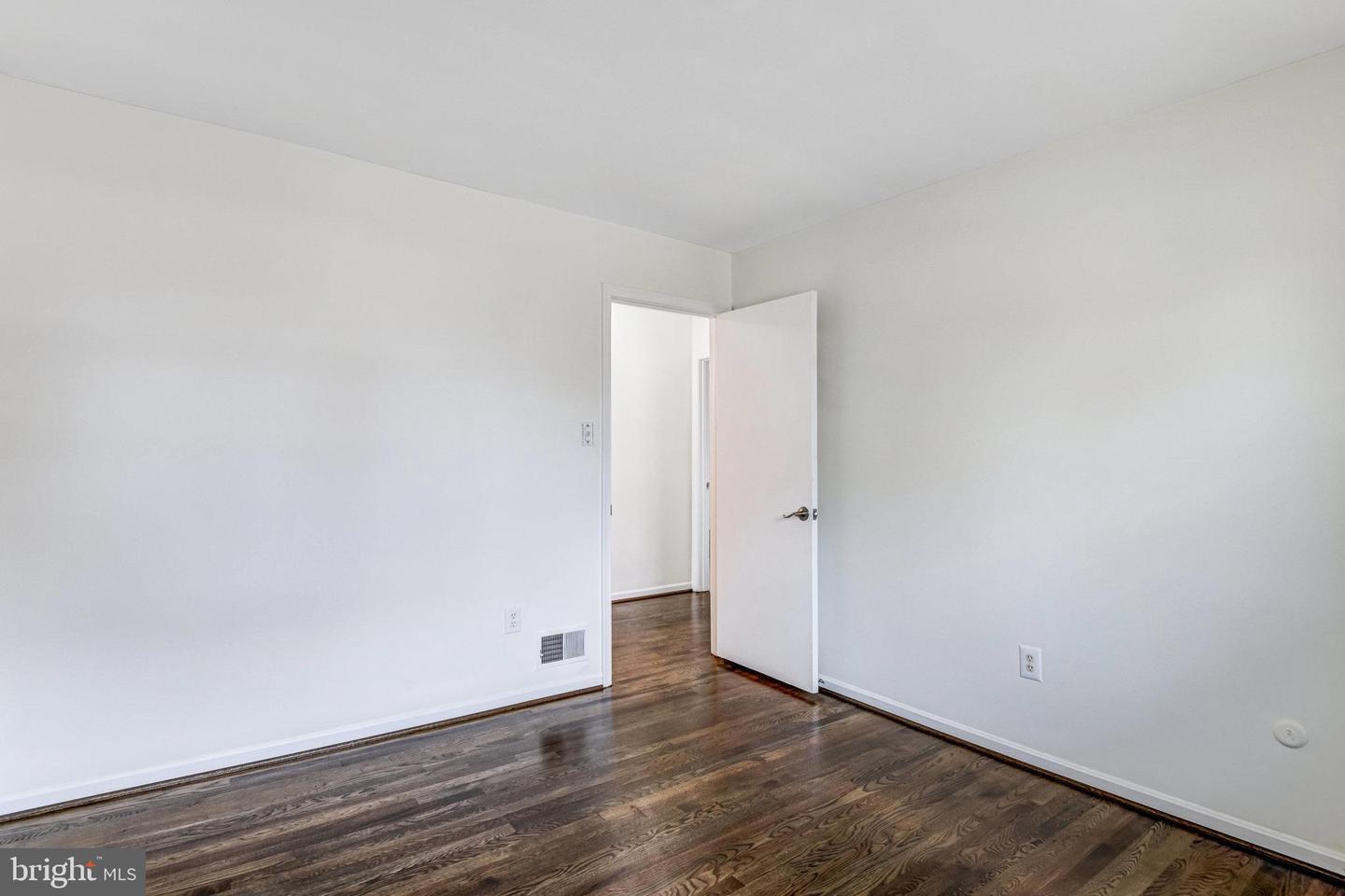 5370 GAINSBOROUGH DR, FAIRFAX, Virginia 22032, 4 Bedrooms Bedrooms, ,2 BathroomsBathrooms,Residential,For sale,5370 GAINSBOROUGH DR,VAFX2265396 MLS # VAFX2265396