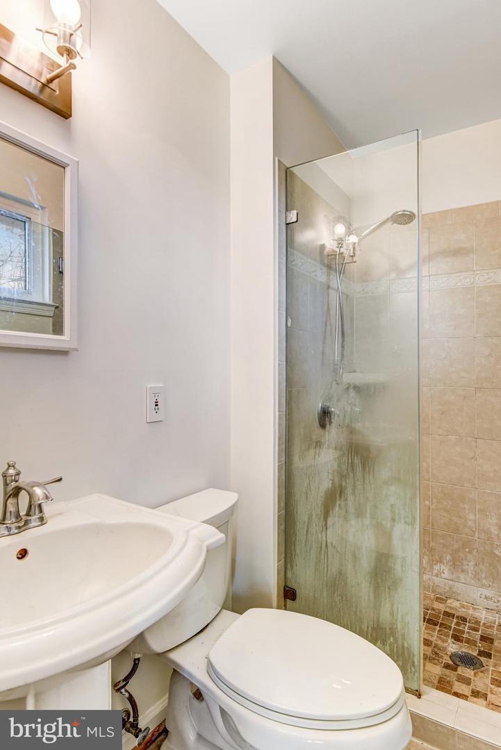 5370 GAINSBOROUGH DR, FAIRFAX, Virginia 22032, 4 Bedrooms Bedrooms, ,2 BathroomsBathrooms,Residential,For sale,5370 GAINSBOROUGH DR,VAFX2265396 MLS # VAFX2265396