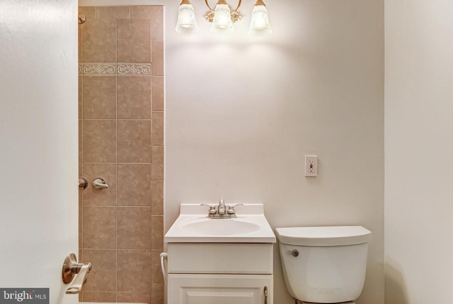 5370 GAINSBOROUGH DR, FAIRFAX, Virginia 22032, 4 Bedrooms Bedrooms, ,2 BathroomsBathrooms,Residential,For sale,5370 GAINSBOROUGH DR,VAFX2265396 MLS # VAFX2265396