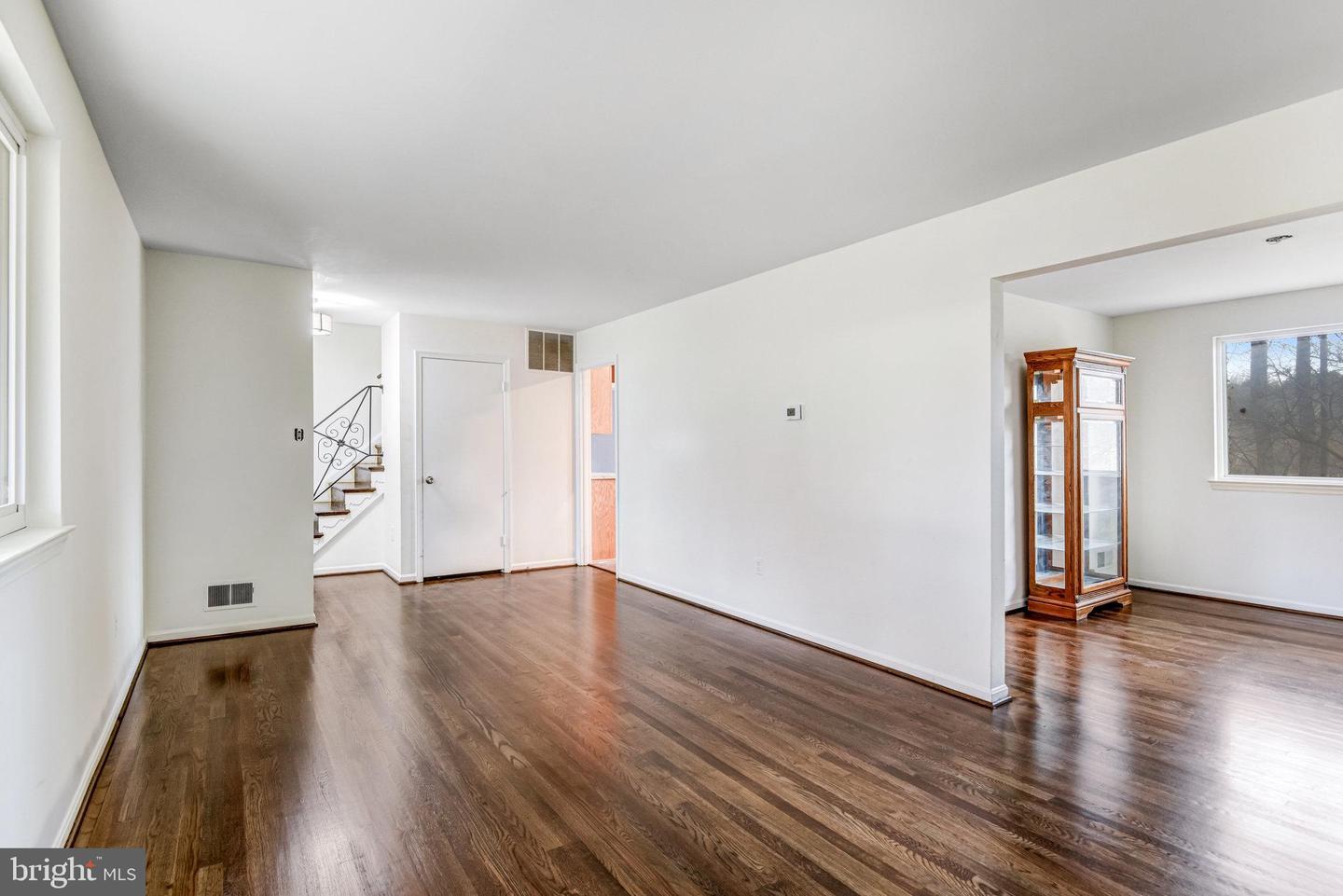 5370 GAINSBOROUGH DR, FAIRFAX, Virginia 22032, 4 Bedrooms Bedrooms, ,2 BathroomsBathrooms,Residential,For sale,5370 GAINSBOROUGH DR,VAFX2265396 MLS # VAFX2265396