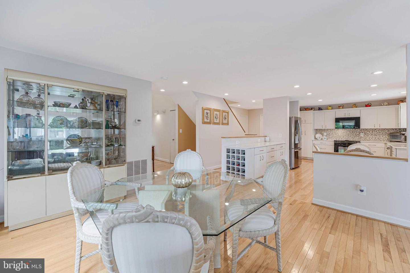 1933 LAKEPORT WAY, RESTON, Virginia 20191, 3 Bedrooms Bedrooms, ,2 BathroomsBathrooms,Residential,For sale,1933 LAKEPORT WAY,VAFX2267172 MLS # VAFX2267172