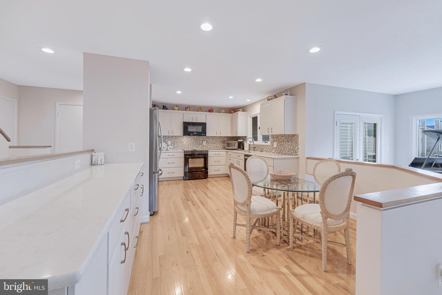 1933 LAKEPORT WAY, RESTON, Virginia 20191, 3 Bedrooms Bedrooms, ,2 BathroomsBathrooms,Residential,For sale,1933 LAKEPORT WAY,VAFX2267172 MLS # VAFX2267172