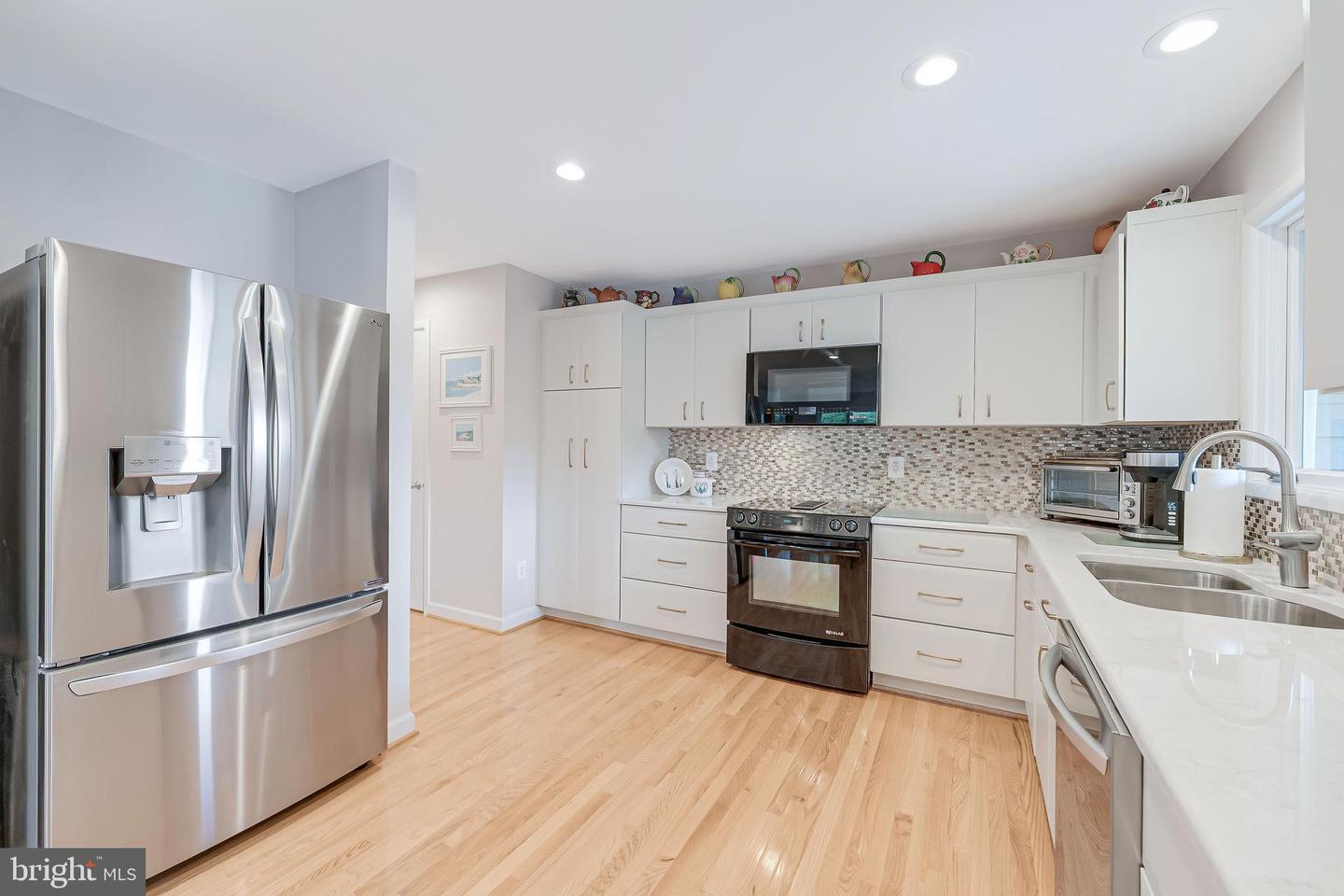 1933 LAKEPORT WAY, RESTON, Virginia 20191, 3 Bedrooms Bedrooms, ,2 BathroomsBathrooms,Residential,For sale,1933 LAKEPORT WAY,VAFX2267172 MLS # VAFX2267172