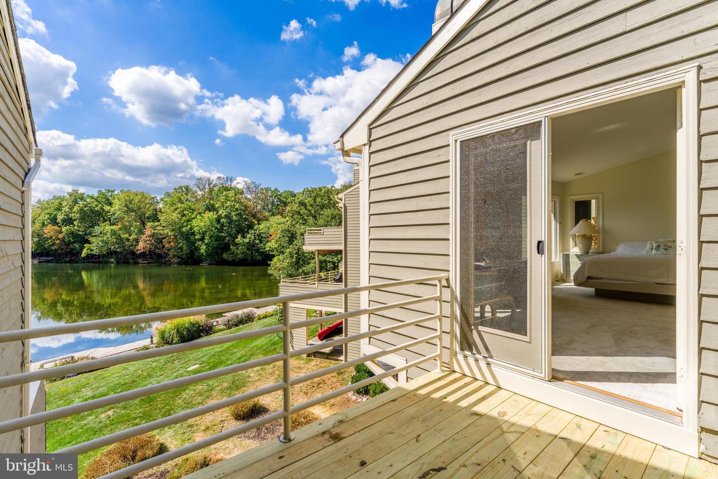 1933 LAKEPORT WAY, RESTON, Virginia 20191, 3 Bedrooms Bedrooms, ,2 BathroomsBathrooms,Residential,For sale,1933 LAKEPORT WAY,VAFX2267172 MLS # VAFX2267172