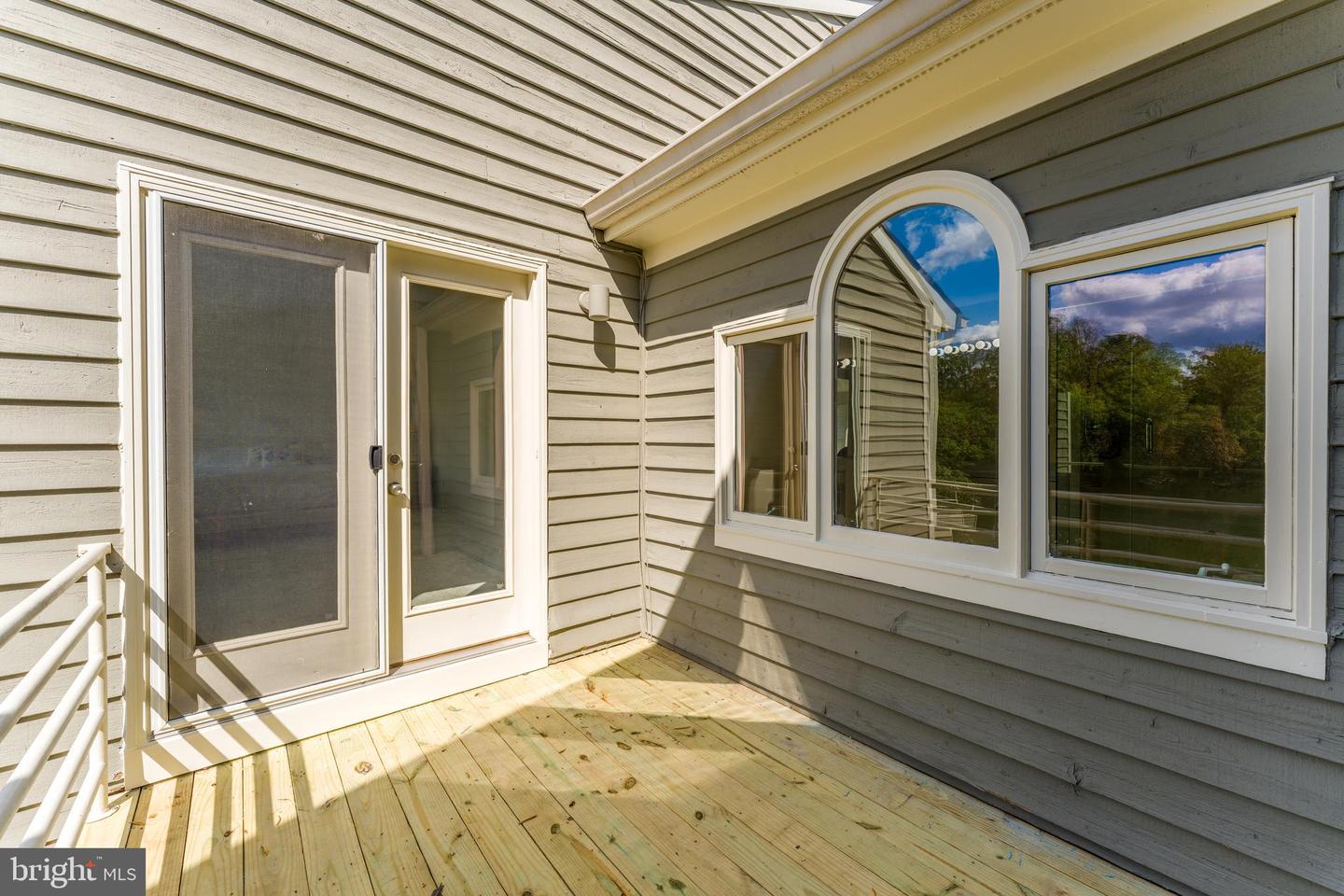 1933 LAKEPORT WAY, RESTON, Virginia 20191, 3 Bedrooms Bedrooms, ,2 BathroomsBathrooms,Residential,For sale,1933 LAKEPORT WAY,VAFX2267172 MLS # VAFX2267172