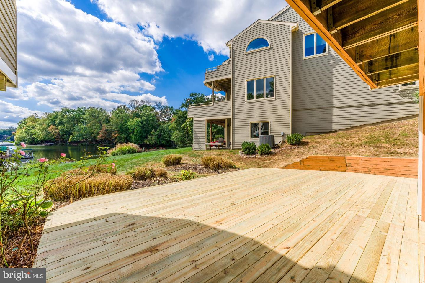 1933 LAKEPORT WAY, RESTON, Virginia 20191, 3 Bedrooms Bedrooms, ,2 BathroomsBathrooms,Residential,For sale,1933 LAKEPORT WAY,VAFX2267172 MLS # VAFX2267172