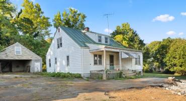 7189 MIDDLE RD, MIDDLETOWN, Virginia 22645, 1 Bedroom Bedrooms, ,1 BathroomBathrooms,Residential,For sale,7189 MIDDLE RD,VAFV2036808 MLS # VAFV2036808