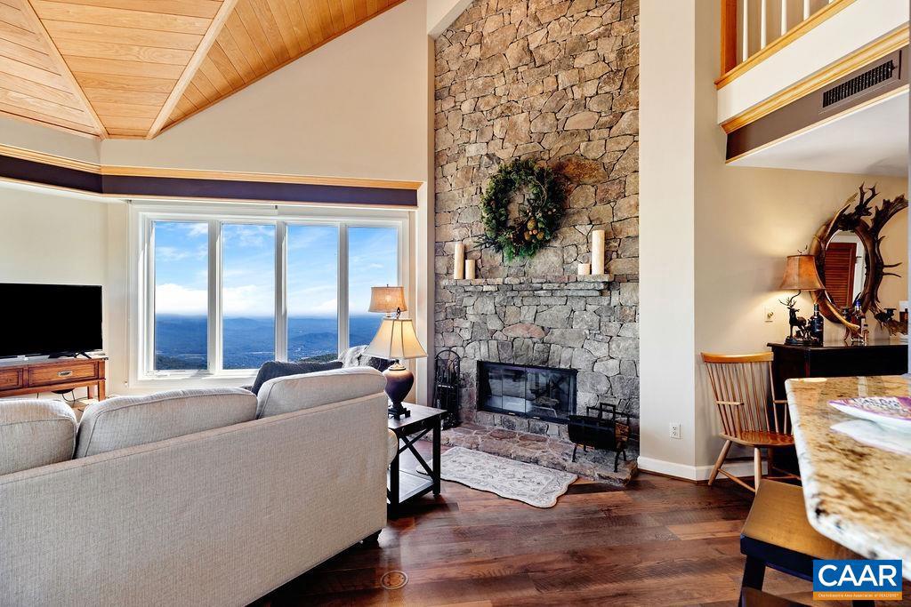 1818 HIGH RIDGE CT CONDOS, ROSELAND, Virginia 22967, 4 Bedrooms Bedrooms, ,4 BathroomsBathrooms,Residential,For sale,1818 HIGH RIDGE CT CONDOS,669022 MLS # 669022