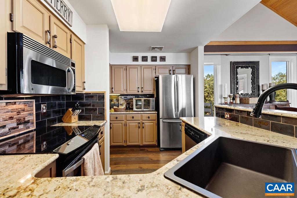 1818 HIGH RIDGE CT CONDOS, ROSELAND, Virginia 22967, 4 Bedrooms Bedrooms, ,4 BathroomsBathrooms,Residential,For sale,1818 HIGH RIDGE CT CONDOS,669022 MLS # 669022