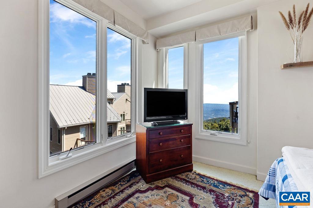 1818 HIGH RIDGE CT CONDOS, ROSELAND, Virginia 22967, 4 Bedrooms Bedrooms, ,4 BathroomsBathrooms,Residential,For sale,1818 HIGH RIDGE CT CONDOS,669022 MLS # 669022