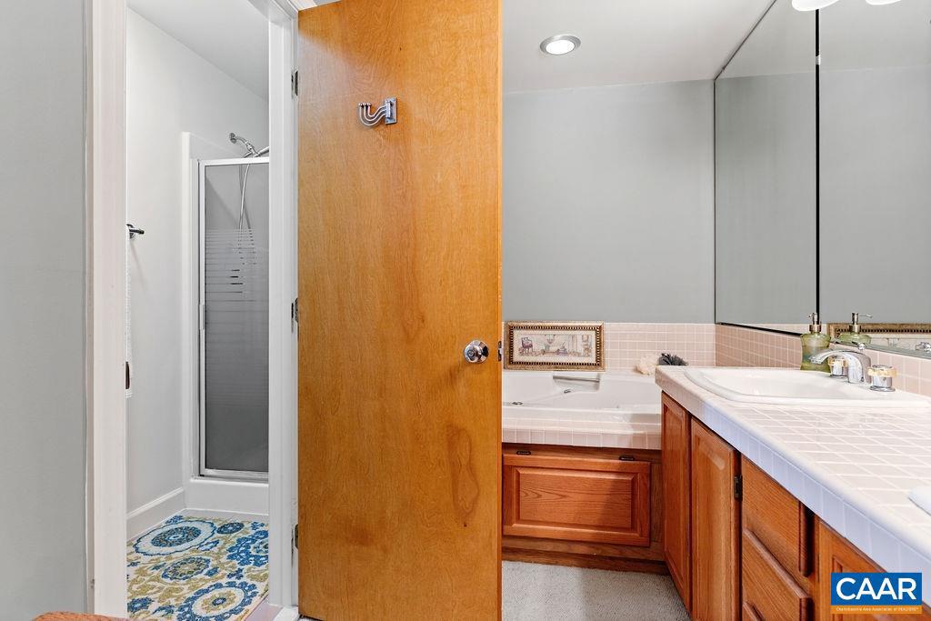 1818 HIGH RIDGE CT CONDOS, ROSELAND, Virginia 22967, 4 Bedrooms Bedrooms, ,4 BathroomsBathrooms,Residential,For sale,1818 HIGH RIDGE CT CONDOS,669022 MLS # 669022