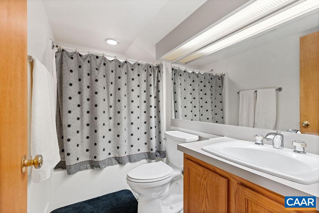 1818 HIGH RIDGE CT CONDOS, ROSELAND, Virginia 22967, 4 Bedrooms Bedrooms, ,4 BathroomsBathrooms,Residential,For sale,1818 HIGH RIDGE CT CONDOS,669022 MLS # 669022