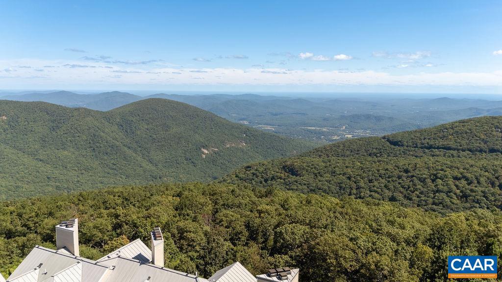 1818 HIGH RIDGE CT CONDOS, ROSELAND, Virginia 22967, 4 Bedrooms Bedrooms, ,4 BathroomsBathrooms,Residential,For sale,1818 HIGH RIDGE CT CONDOS,669022 MLS # 669022