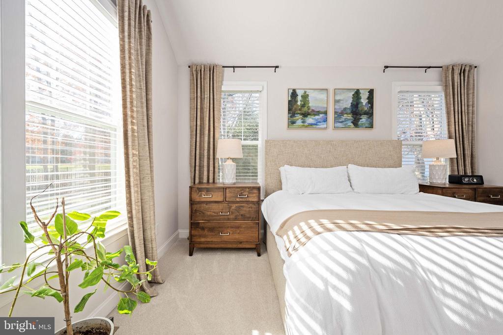 10908 CHATHAM RIDGE WAY, SPOTSYLVANIA, Virginia 22551, 4 Bedrooms Bedrooms, ,3 BathroomsBathrooms,Residential,10908 CHATHAM RIDGE WAY,VASP2037720 MLS # VASP2037720