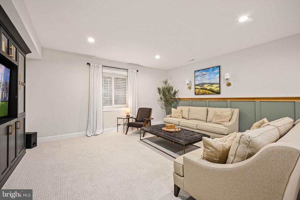 10908 CHATHAM RIDGE WAY, SPOTSYLVANIA, Virginia 22551, 4 Bedrooms Bedrooms, ,3 BathroomsBathrooms,Residential,10908 CHATHAM RIDGE WAY,VASP2037720 MLS # VASP2037720