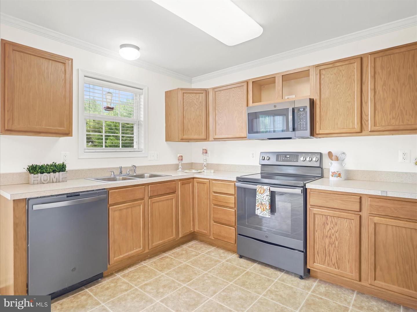 206 EASTSIDE LN, WINCHESTER, Virginia 22602, 3 Bedrooms Bedrooms, ,3 BathroomsBathrooms,Residential,For sale,206 EASTSIDE LN,VAFV2036986 MLS # VAFV2036986