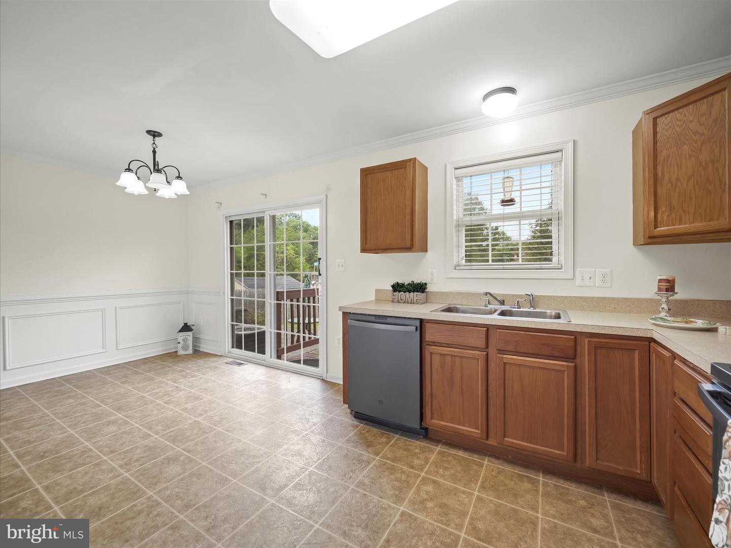 206 EASTSIDE LN, WINCHESTER, Virginia 22602, 3 Bedrooms Bedrooms, ,3 BathroomsBathrooms,Residential,For sale,206 EASTSIDE LN,VAFV2036986 MLS # VAFV2036986