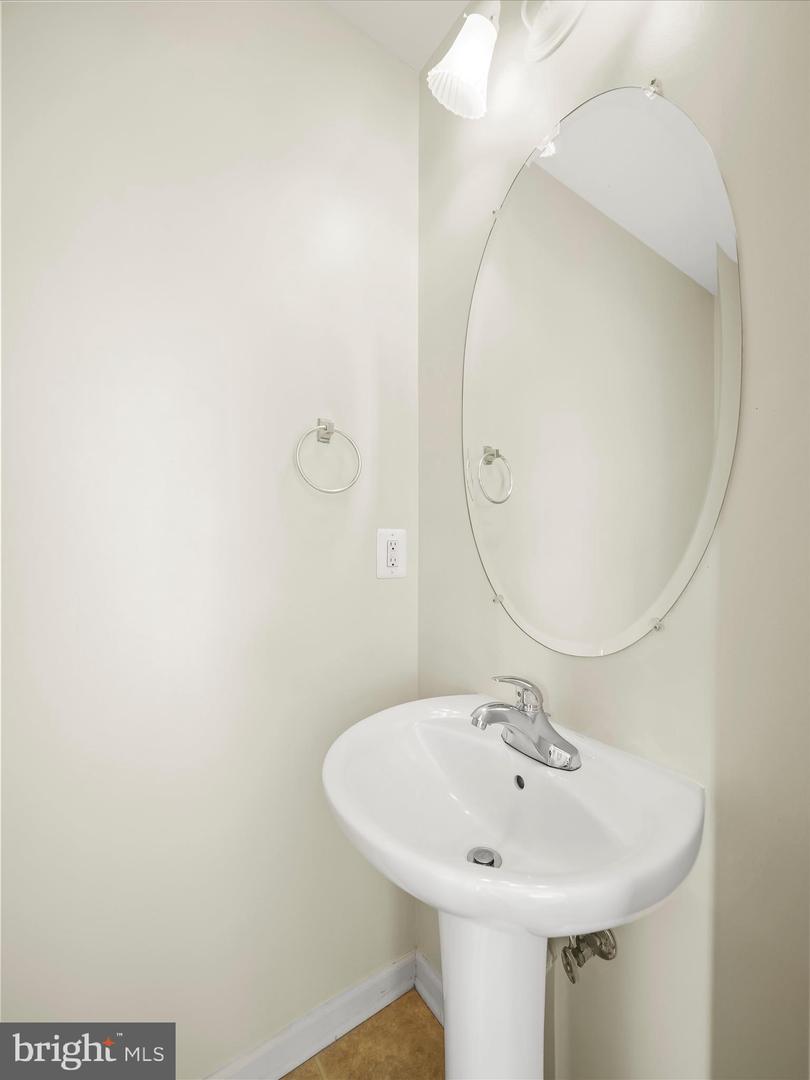 206 EASTSIDE LN, WINCHESTER, Virginia 22602, 3 Bedrooms Bedrooms, ,3 BathroomsBathrooms,Residential,For sale,206 EASTSIDE LN,VAFV2036986 MLS # VAFV2036986