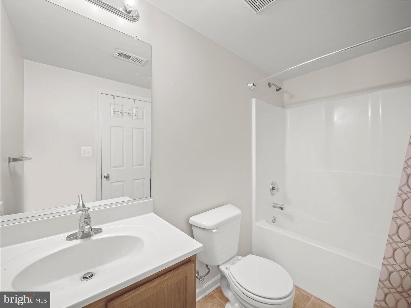 206 EASTSIDE LN, WINCHESTER, Virginia 22602, 3 Bedrooms Bedrooms, ,3 BathroomsBathrooms,Residential,For sale,206 EASTSIDE LN,VAFV2036986 MLS # VAFV2036986