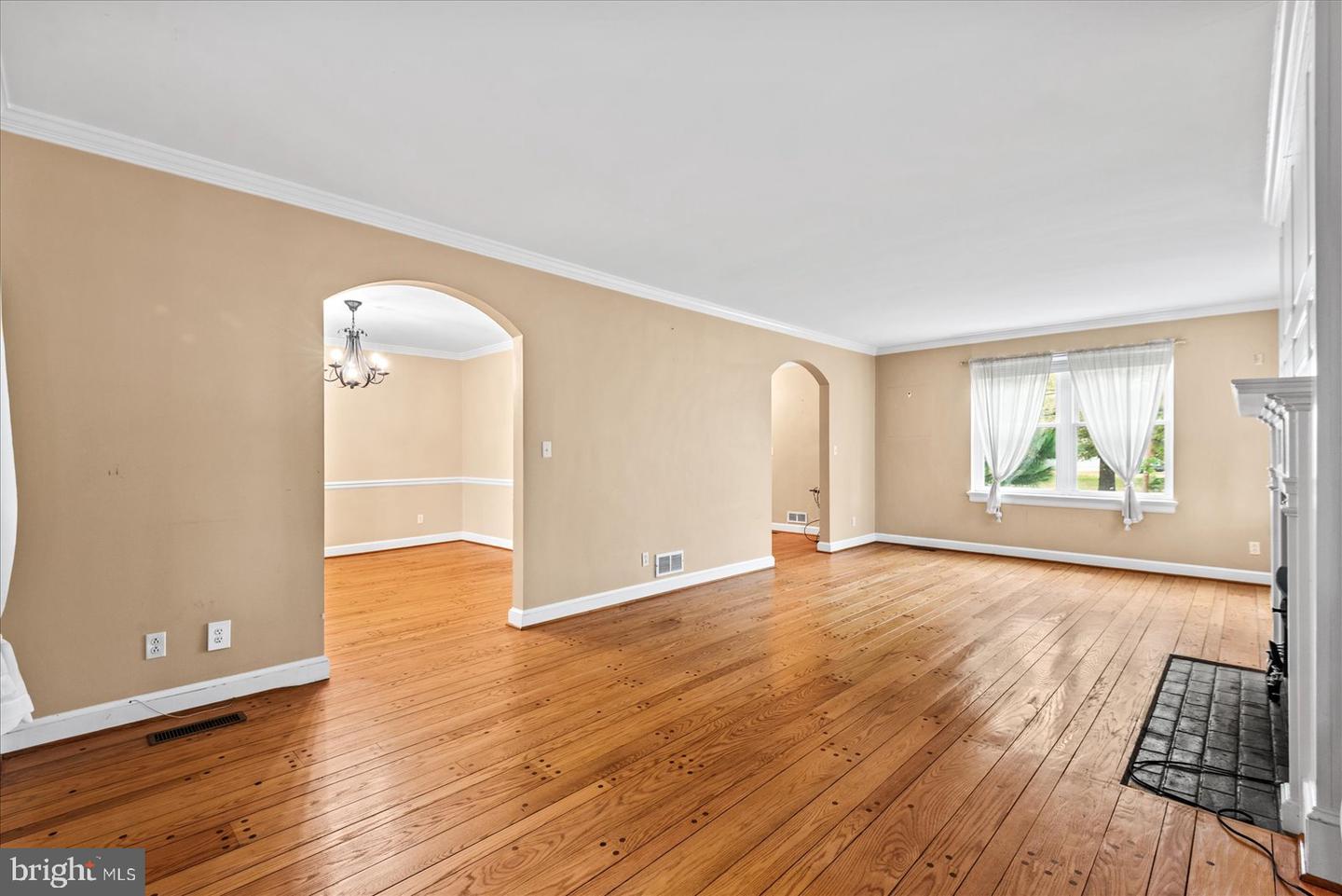 419 S WATER LN, TAPPAHANNOCK, Virginia 22560, 4 Bedrooms Bedrooms, ,2 BathroomsBathrooms,Residential,For sale,419 S WATER LN,VAES2002036 MLS # VAES2002036