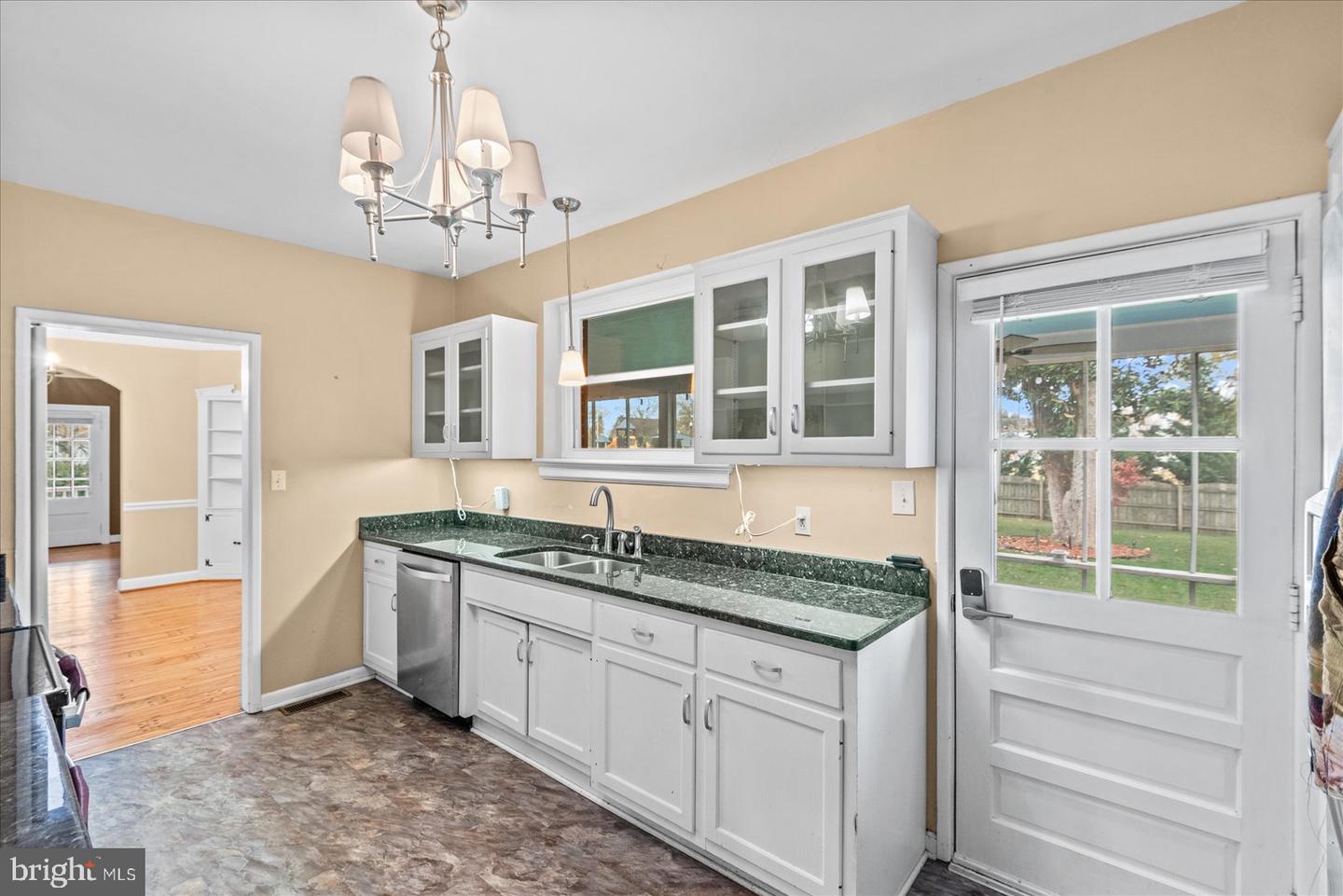 419 S WATER LN, TAPPAHANNOCK, Virginia 22560, 4 Bedrooms Bedrooms, ,2 BathroomsBathrooms,Residential,For sale,419 S WATER LN,VAES2002036 MLS # VAES2002036