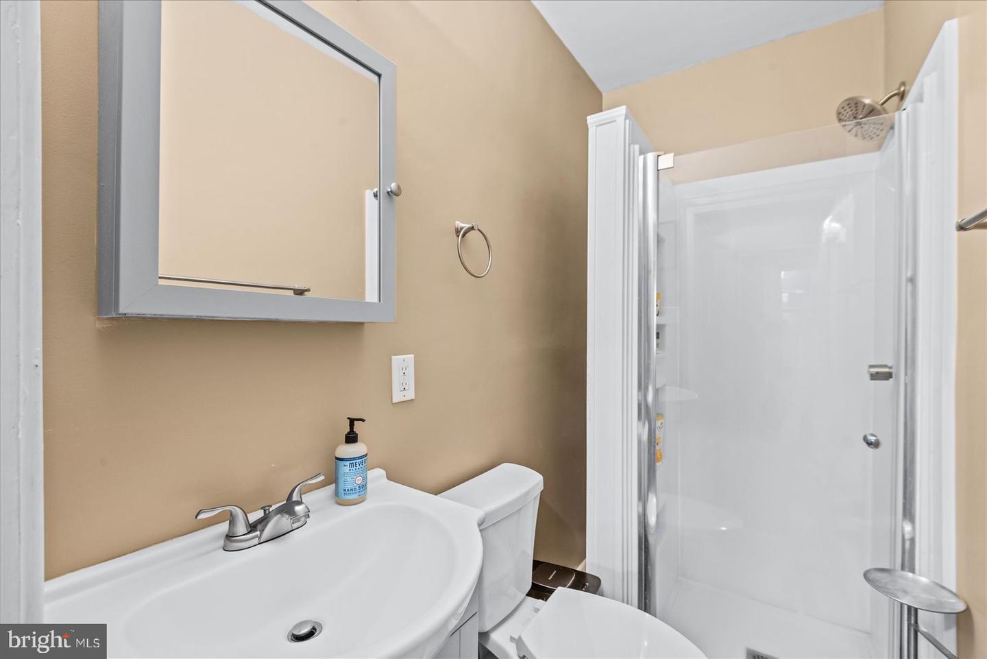 419 S WATER LN, TAPPAHANNOCK, Virginia 22560, 4 Bedrooms Bedrooms, ,2 BathroomsBathrooms,Residential,For sale,419 S WATER LN,VAES2002036 MLS # VAES2002036