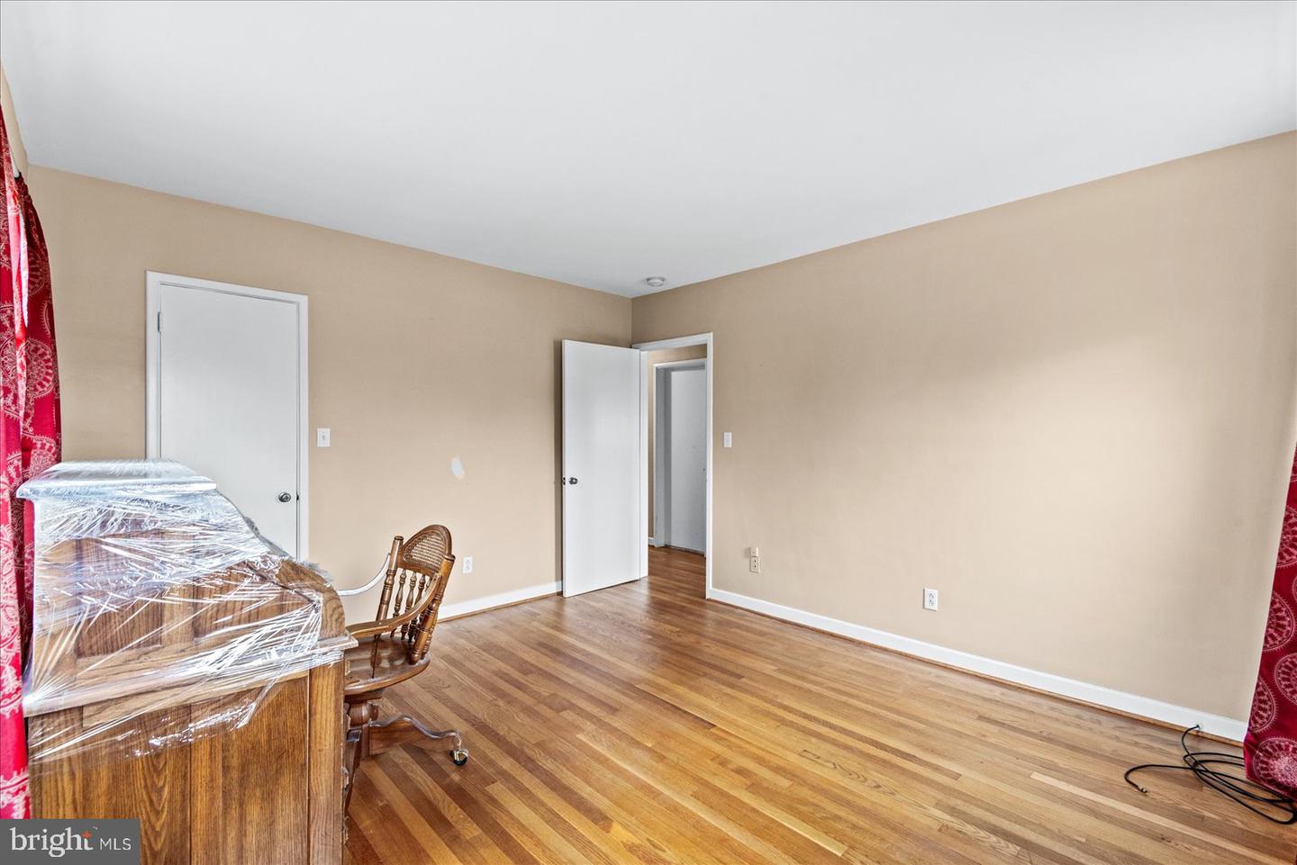 419 S WATER LN, TAPPAHANNOCK, Virginia 22560, 4 Bedrooms Bedrooms, ,2 BathroomsBathrooms,Residential,For sale,419 S WATER LN,VAES2002036 MLS # VAES2002036