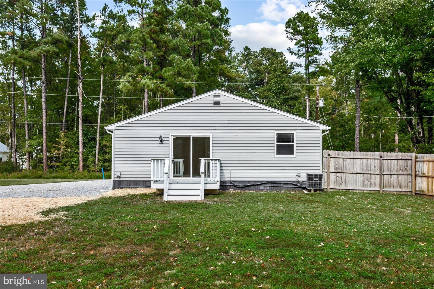 218 CIRCLE LN, COLONIAL BEACH, Virginia 22443, 3 Bedrooms Bedrooms, ,2 BathroomsBathrooms,Residential,For sale,218 CIRCLE LN,VAWE2009832 MLS # VAWE2009832