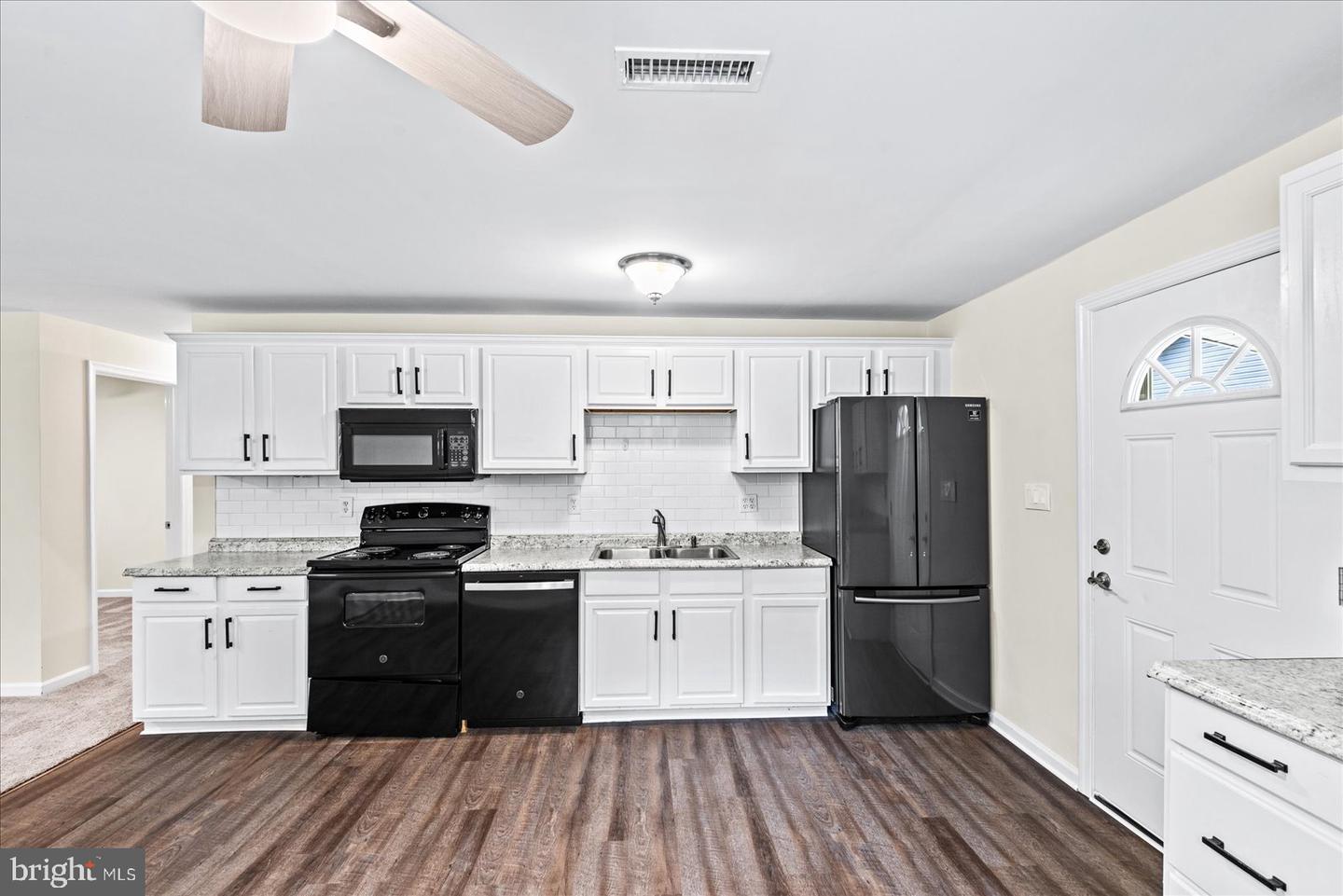 218 CIRCLE LN, COLONIAL BEACH, Virginia 22443, 3 Bedrooms Bedrooms, ,2 BathroomsBathrooms,Residential,For sale,218 CIRCLE LN,VAWE2009832 MLS # VAWE2009832