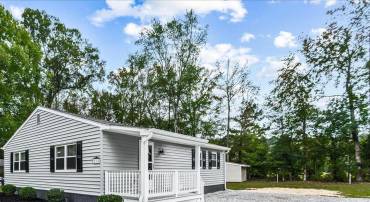 218 CIRCLE LN, COLONIAL BEACH, Virginia 22443, 3 Bedrooms Bedrooms, ,2 BathroomsBathrooms,Residential,For sale,218 CIRCLE LN,VAWE2009832 MLS # VAWE2009832