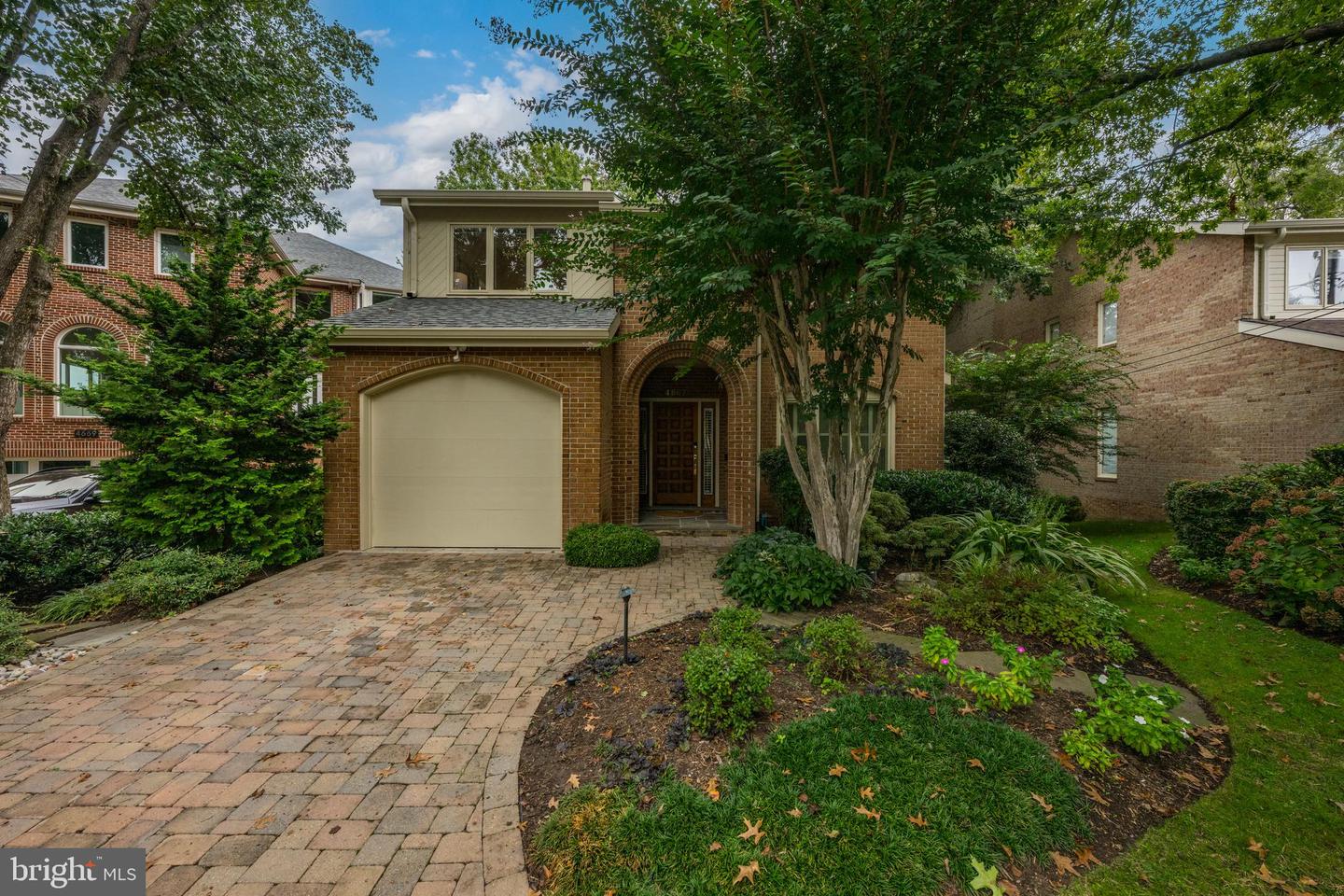 4667 KENMORE DR NW, WASHINGTON, District Of Columbia 20007, 4 Bedrooms Bedrooms, ,3 BathroomsBathrooms,Residential,For sale,4667 KENMORE DR NW,DCDC2225092 MLS # DCDC2225092 4667 KENMORE DR NW, WASHINGTON, District Of Columbia 20007, 4 Bedrooms Bedrooms, ,3 BathroomsBathrooms,Residential,For sale,4667 KENMORE DR NW,DCDC2225092 MLS # DCDC2225092