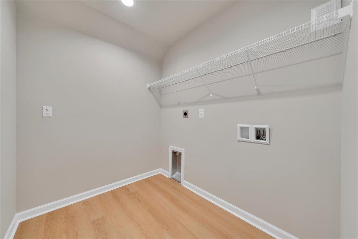 208 WEXFORD ST, STAUNTON, Virginia 24401, 4 Bedrooms Bedrooms, ,2 BathroomsBathrooms,Residential,208 WEXFORD ST,671325 MLS # 671325