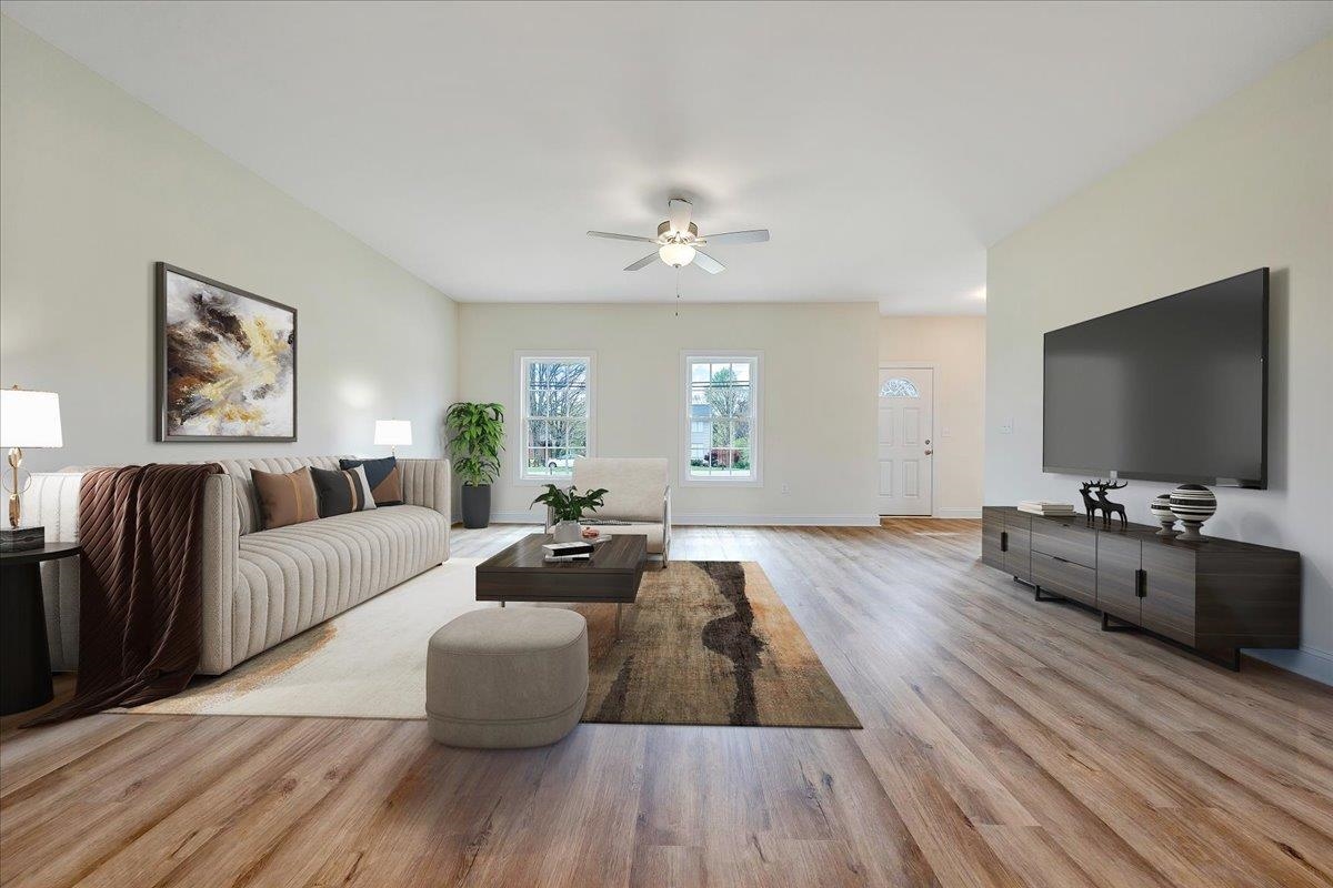 206 WEXFORD ST, STAUNTON, Virginia 24401, 4 Bedrooms Bedrooms, ,2 BathroomsBathrooms,Residential,206 WEXFORD ST,671328 MLS # 671328