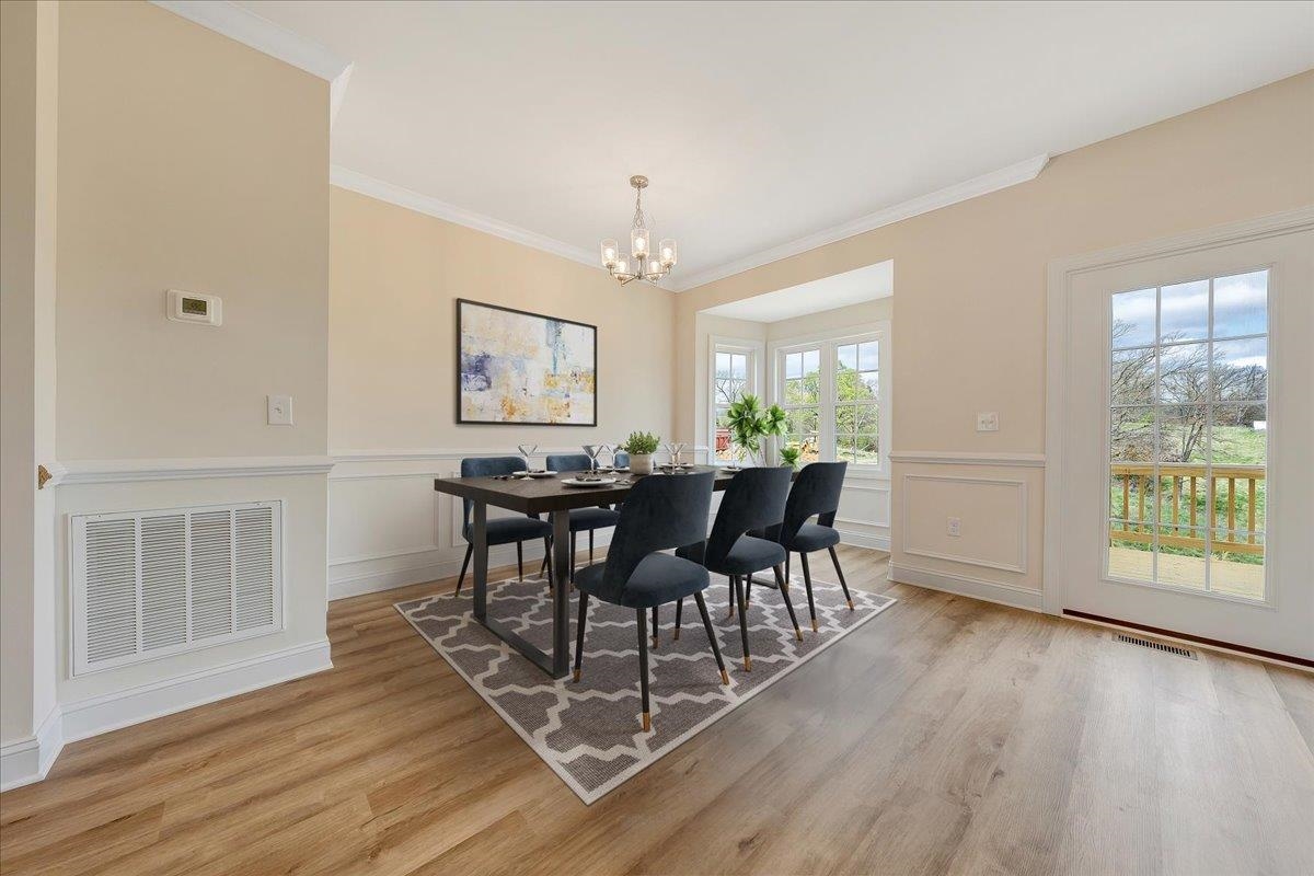 206 WEXFORD ST, STAUNTON, Virginia 24401, 4 Bedrooms Bedrooms, ,2 BathroomsBathrooms,Residential,206 WEXFORD ST,671328 MLS # 671328