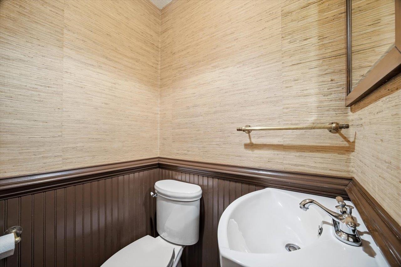 645 MAPLE AVE, WAYNESBORO, Virginia 22980, 4 Bedrooms Bedrooms, ,2 BathroomsBathrooms,Residential,645 MAPLE AVE,671331 MLS # 671331