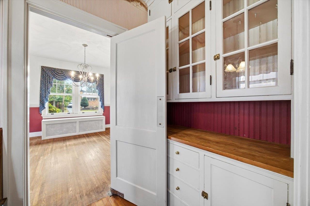 645 MAPLE AVE, WAYNESBORO, Virginia 22980, 4 Bedrooms Bedrooms, ,2 BathroomsBathrooms,Residential,645 MAPLE AVE,671331 MLS # 671331