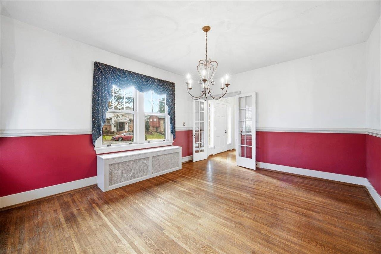 645 MAPLE AVE, WAYNESBORO, Virginia 22980, 4 Bedrooms Bedrooms, ,2 BathroomsBathrooms,Residential,645 MAPLE AVE,671331 MLS # 671331