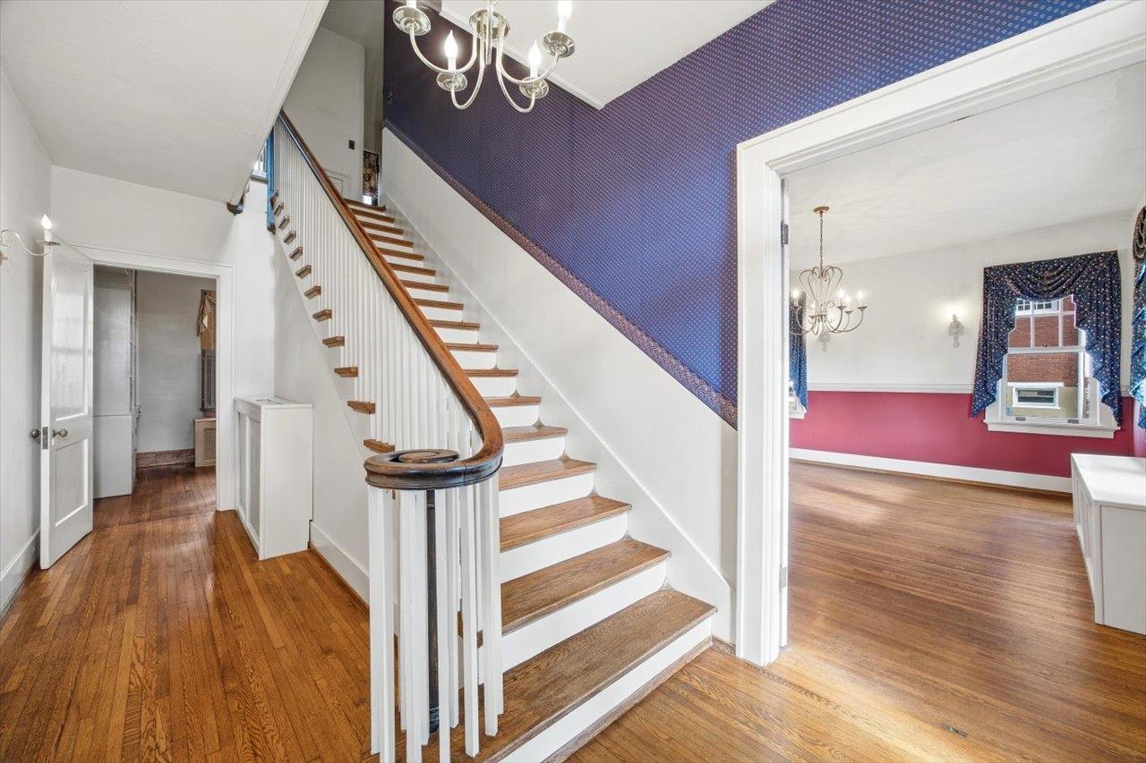 645 MAPLE AVE, WAYNESBORO, Virginia 22980, 4 Bedrooms Bedrooms, ,2 BathroomsBathrooms,Residential,645 MAPLE AVE,671331 MLS # 671331