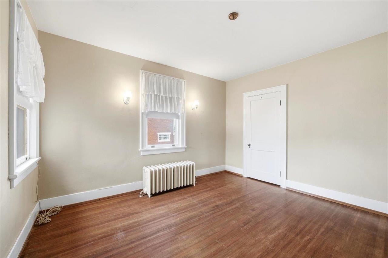 645 MAPLE AVE, WAYNESBORO, Virginia 22980, 4 Bedrooms Bedrooms, ,2 BathroomsBathrooms,Residential,645 MAPLE AVE,671331 MLS # 671331