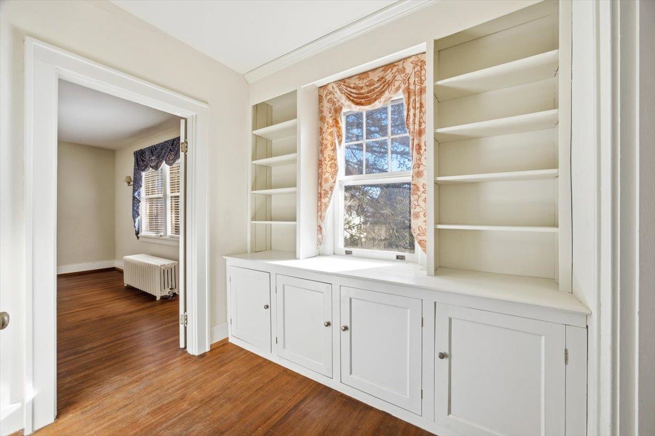 645 MAPLE AVE, WAYNESBORO, Virginia 22980, 4 Bedrooms Bedrooms, ,2 BathroomsBathrooms,Residential,645 MAPLE AVE,671331 MLS # 671331