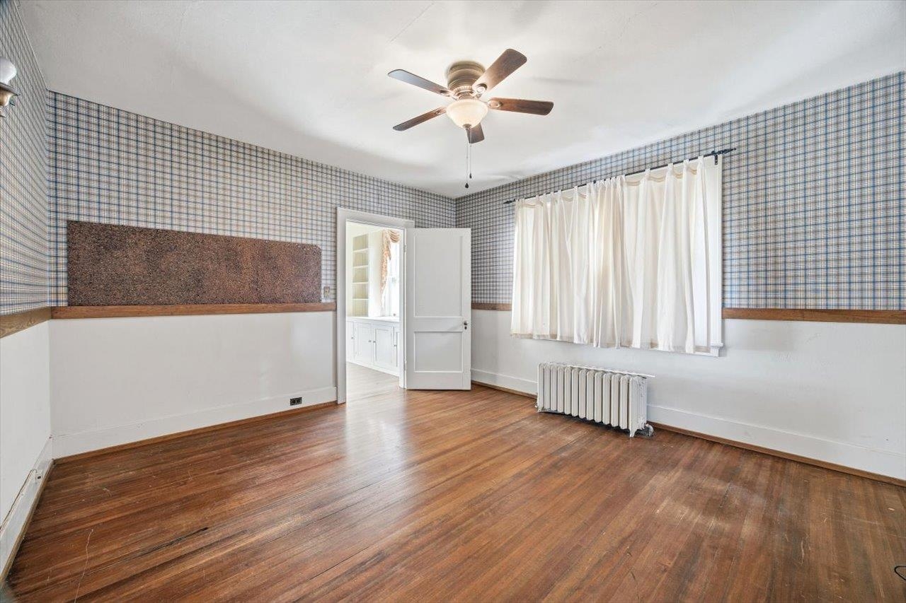 645 MAPLE AVE, WAYNESBORO, Virginia 22980, 4 Bedrooms Bedrooms, ,2 BathroomsBathrooms,Residential,645 MAPLE AVE,671331 MLS # 671331