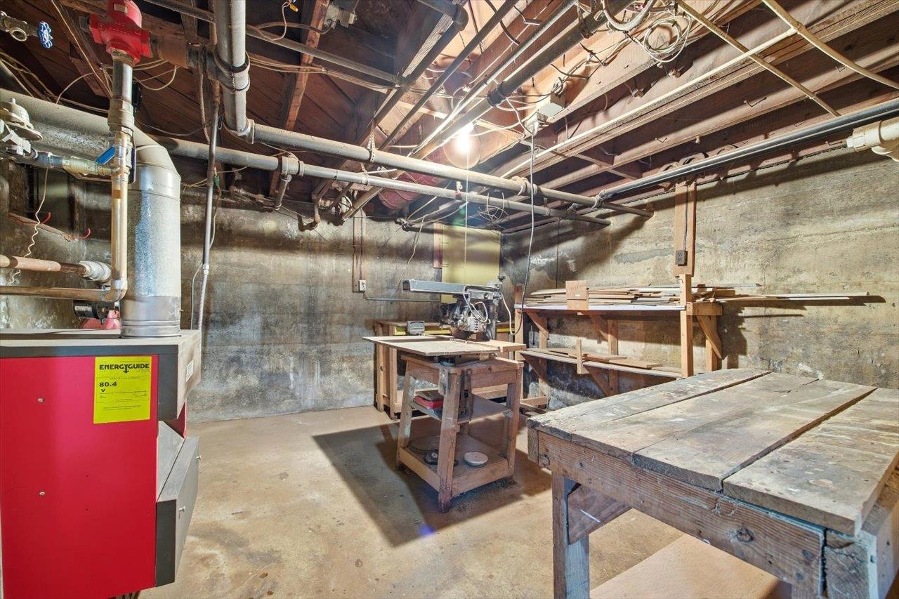 645 MAPLE AVE, WAYNESBORO, Virginia 22980, 4 Bedrooms Bedrooms, ,2 BathroomsBathrooms,Residential,645 MAPLE AVE,671331 MLS # 671331