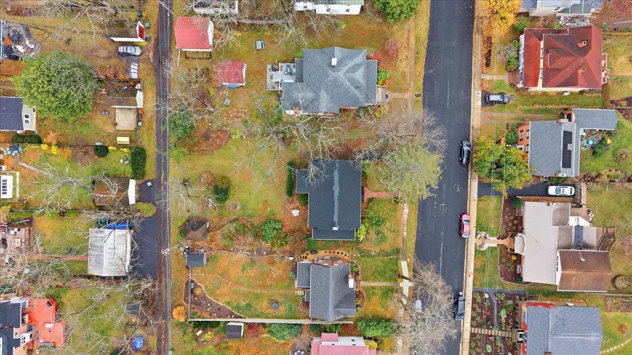 645 MAPLE AVE, WAYNESBORO, Virginia 22980, 4 Bedrooms Bedrooms, ,2 BathroomsBathrooms,Residential,645 MAPLE AVE,671331 MLS # 671331