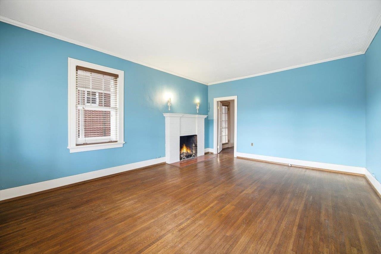 645 MAPLE AVE, WAYNESBORO, Virginia 22980, 4 Bedrooms Bedrooms, ,2 BathroomsBathrooms,Residential,645 MAPLE AVE,671331 MLS # 671331