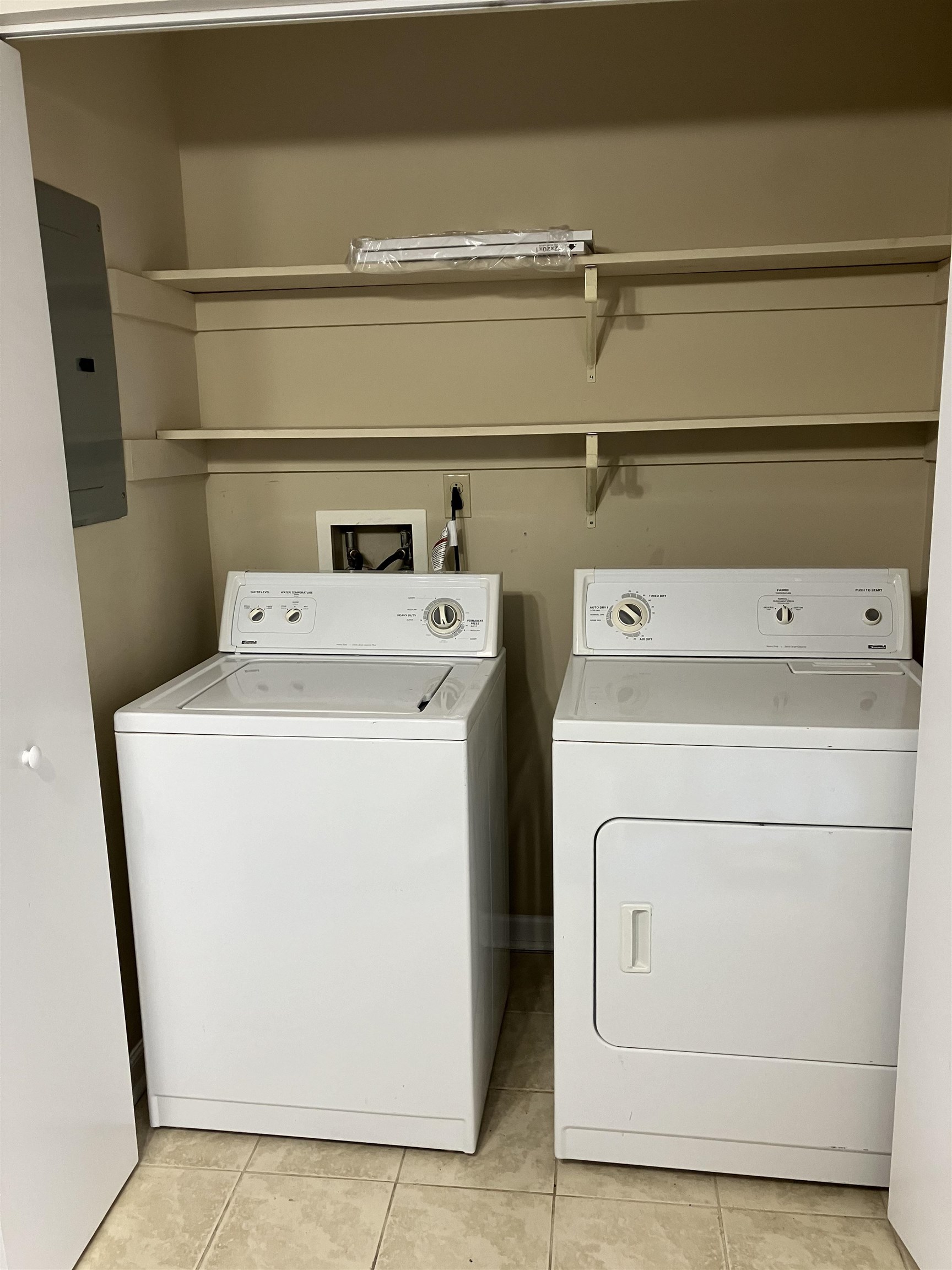 500 WINCHESTER AVE, STAUNTON, Virginia 24401, 2 Bedrooms Bedrooms, ,1 BathroomBathrooms,Residential,500 WINCHESTER AVE,671333 MLS # 671333